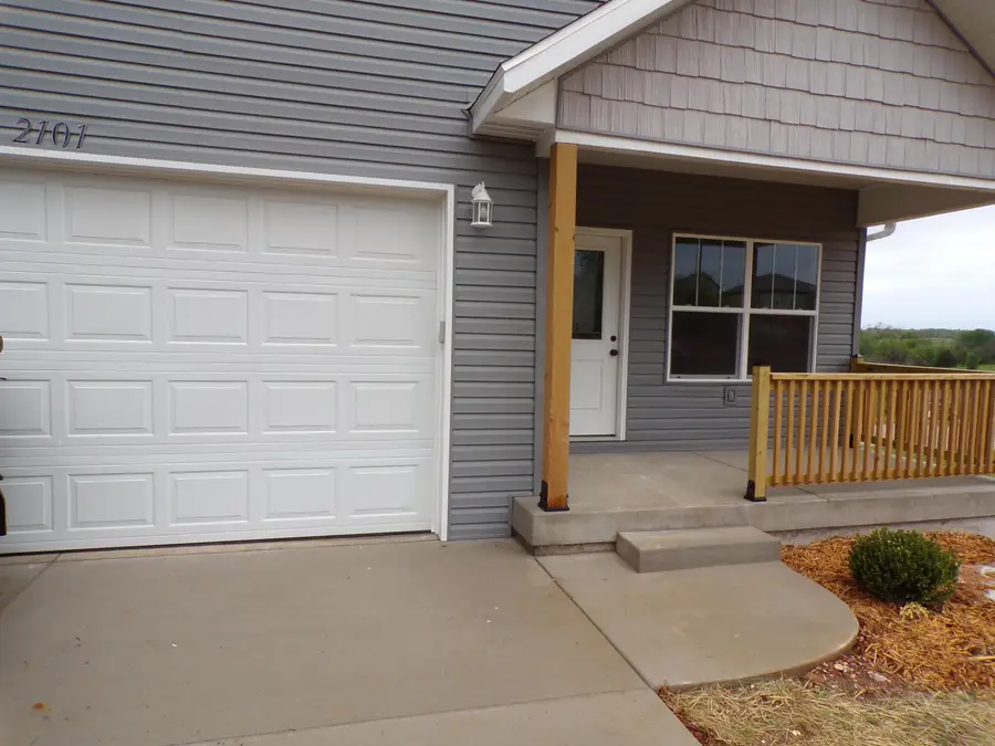 2101 N 26th Street, Ozark, MO 65721 - #3