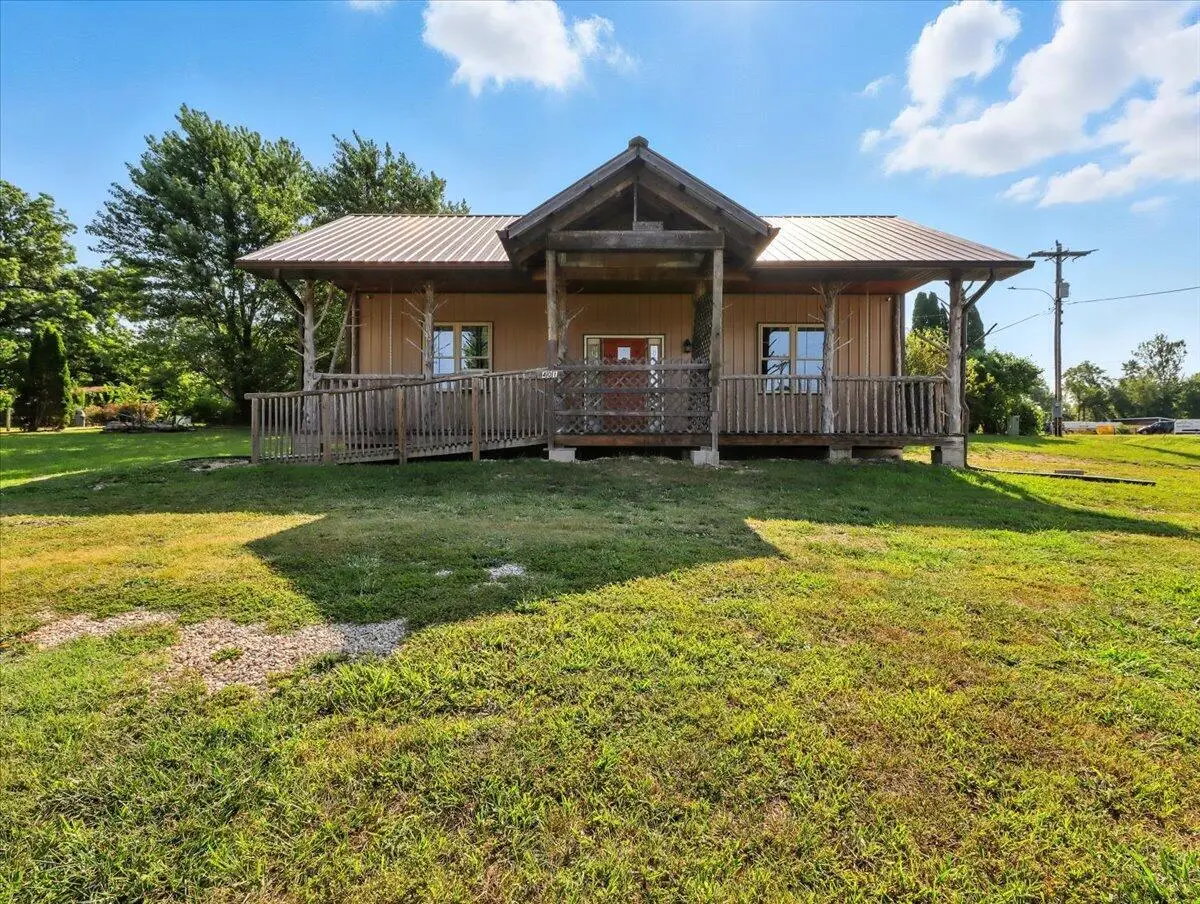 401 N Busch Street, Mountain Grove, MO 65711 - #1