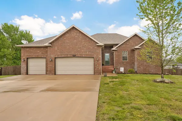 5741 W Payton Circle W, Springfield, MO 65802