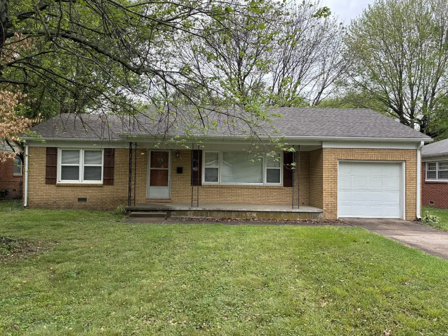 1433 S Barnes Avenue, Springfield, MO 65804 - #2