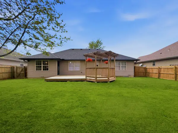 338 S Canton Avenue, Springfield, MO 65802