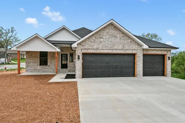 2014 East Jay Street, Ozark, MO 65721