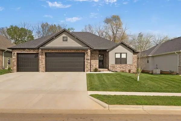 4898 S Sycamore Avenue, Springfield, MO 65810