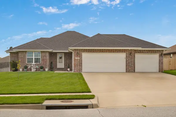 1331 S Strasbourg Avenue, Springfield, MO 65802