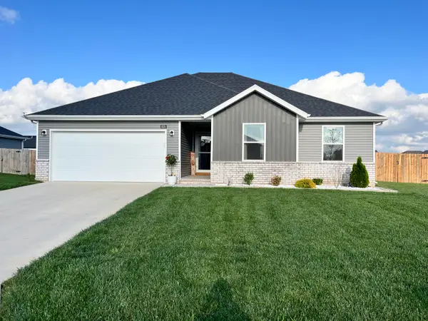 878 S Woodland Hills Avenue, Rogersville, MO 65742