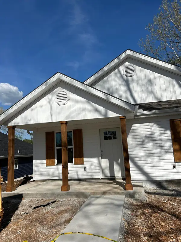 705 N Tennessee Avenue, Carterville, MO 64835