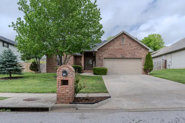 703 Silver Streak Road, Nixa, MO 65714