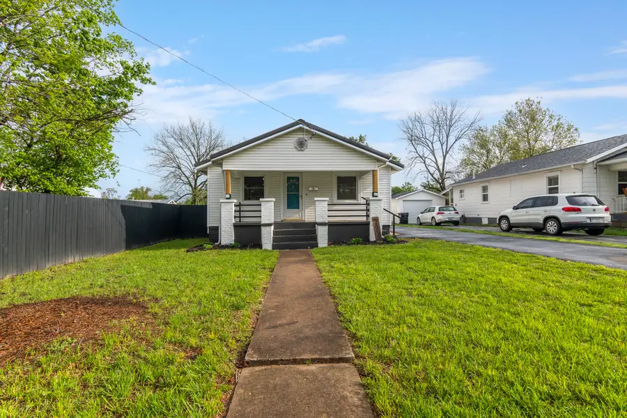 2017 W Calhoun Street, Springfield, MO 65802 - #2