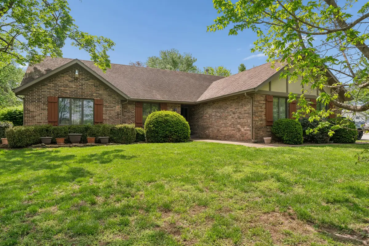4018 W Dover Street, Springfield, MO 65802 - #1