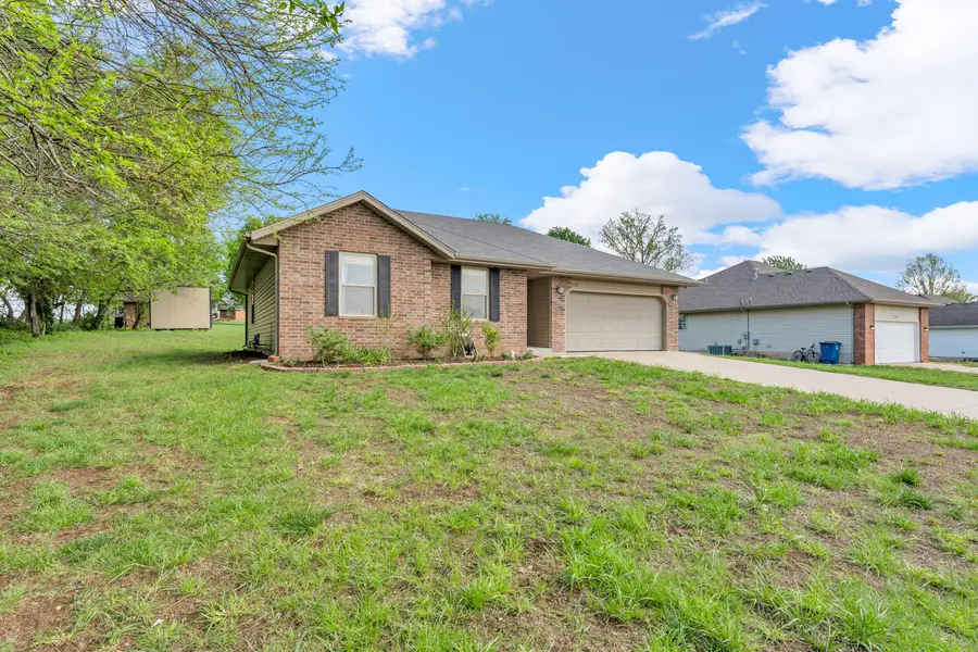 409 Southview Drive, Willard, MO 65781 - #2