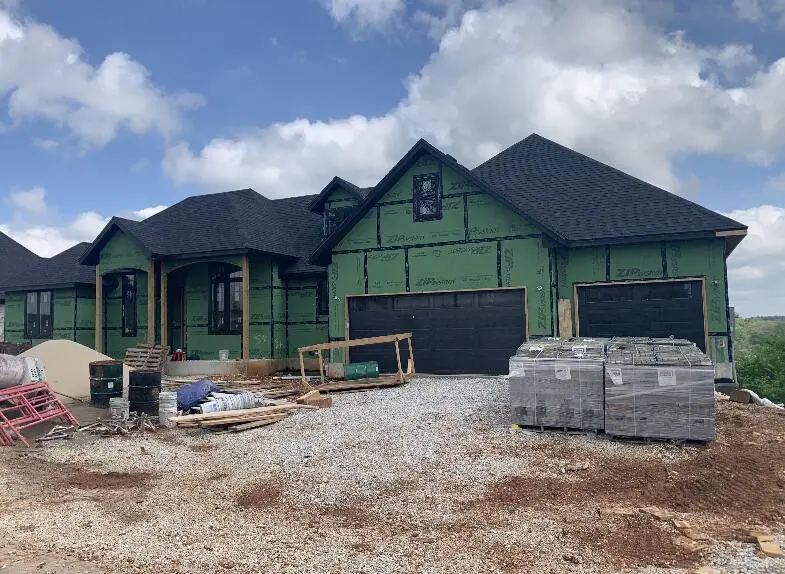 3256 W Bluffview Street, Springfield, MO 65810 - #1