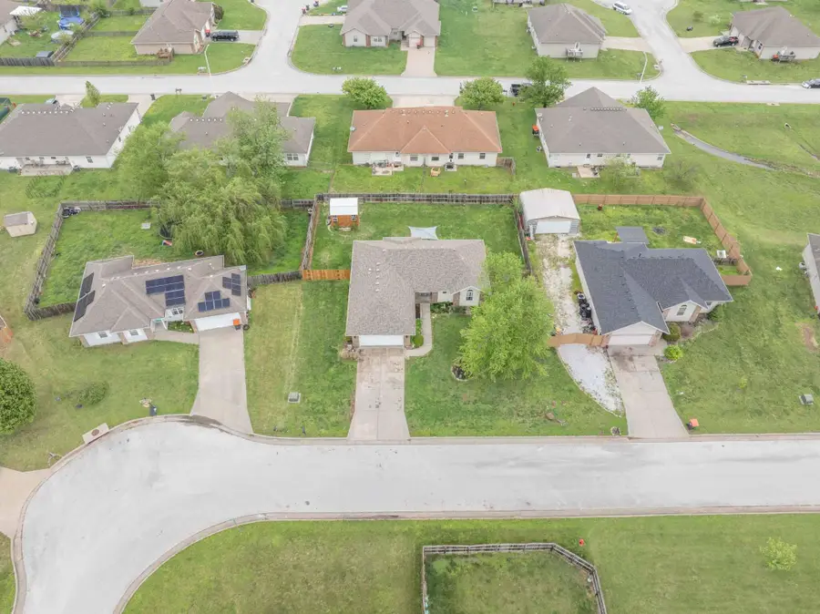 412 W Choctaw, Clever, MO 65631 - #3