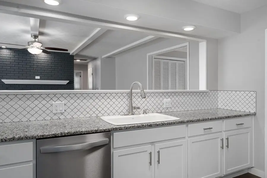 1919 E Meadow Drive, Springfield, MO 65804 - #2