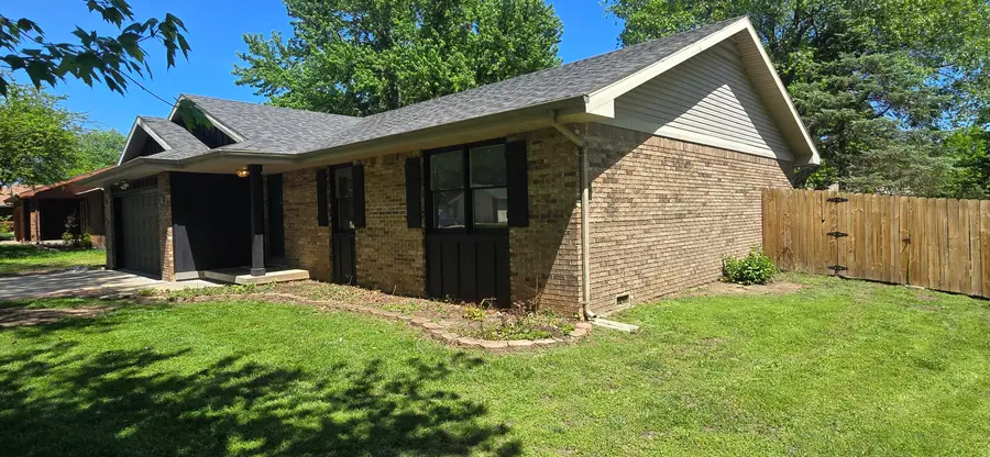 638 S Hampton Avenue, Republic, MO 65738 - #2