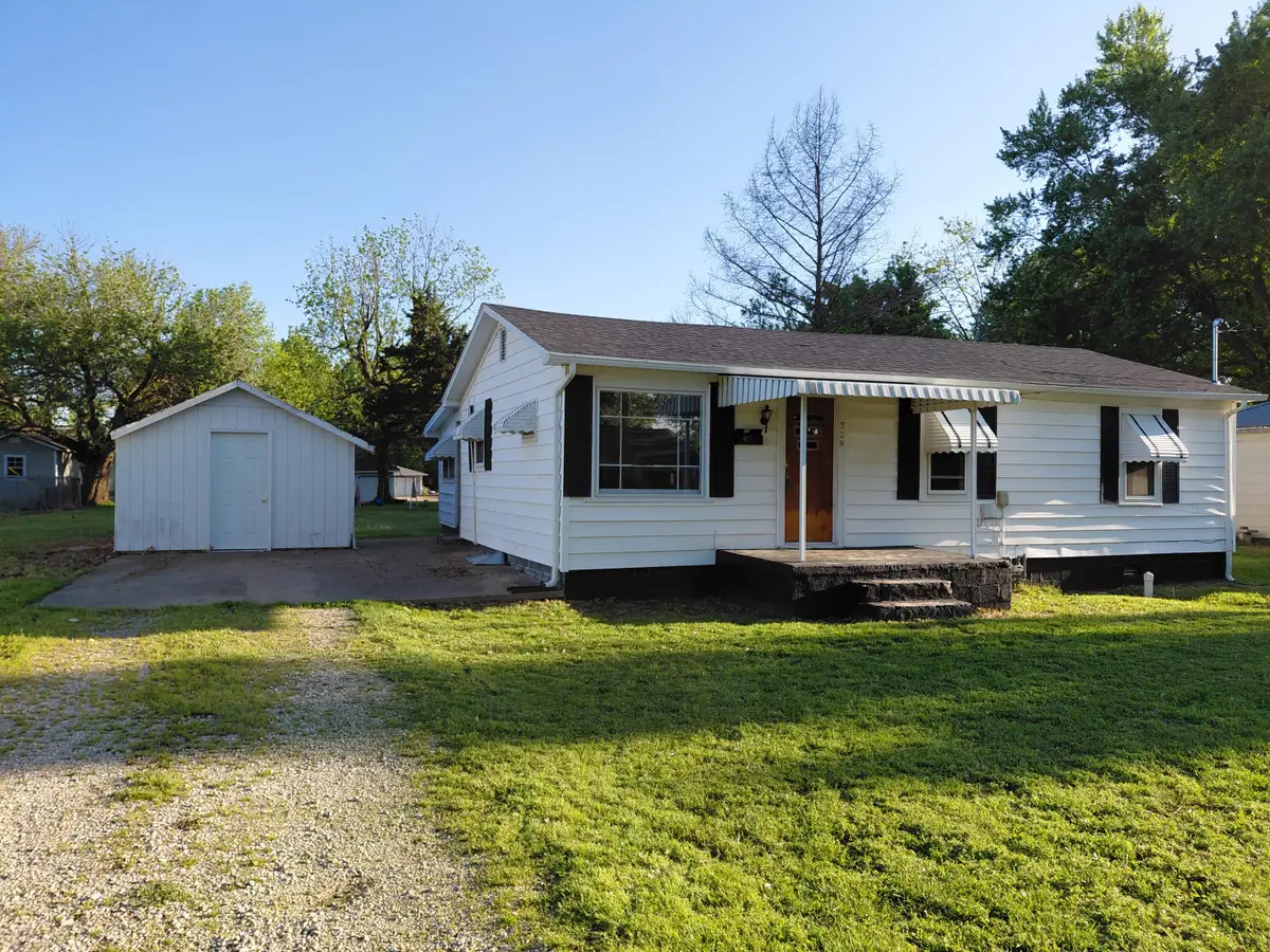329 E Thurman Avenue, Mount Vernon, MO 65712 - #1