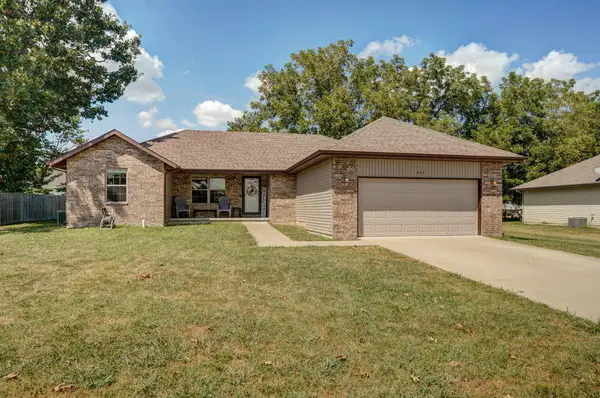 631 W Blackfoot Drive, Republic, MO 65738