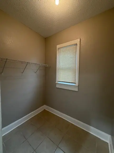 906 N Kansas Expressway, Springfield, MO 65802