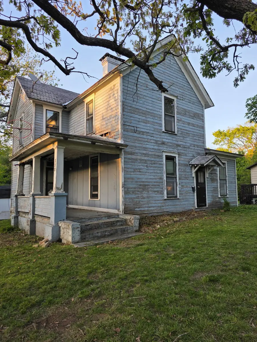 328 N Mccanse Street, Mount Vernon, MO 65712 - #2