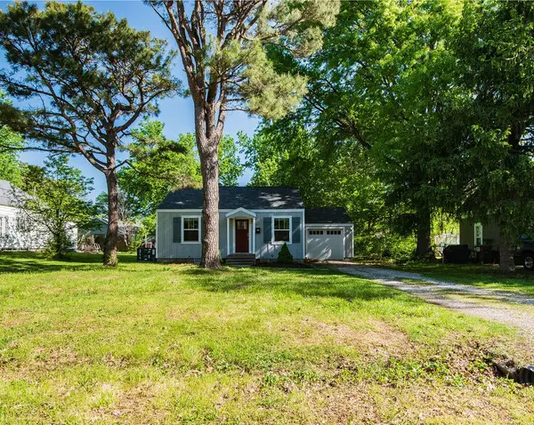 211 E Mill Street, Republic, MO 65738