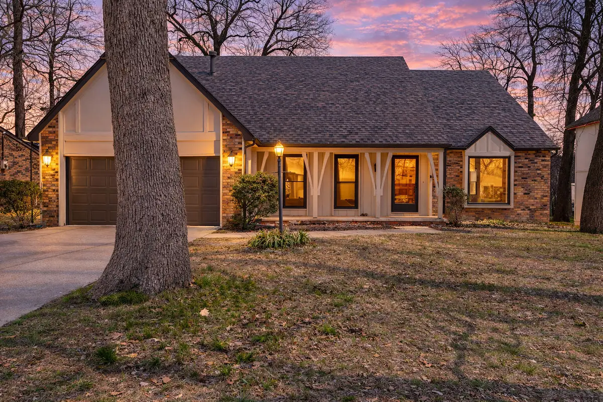 2104 S Hillcrest Avenue, Springfield, MO 65807 - #1