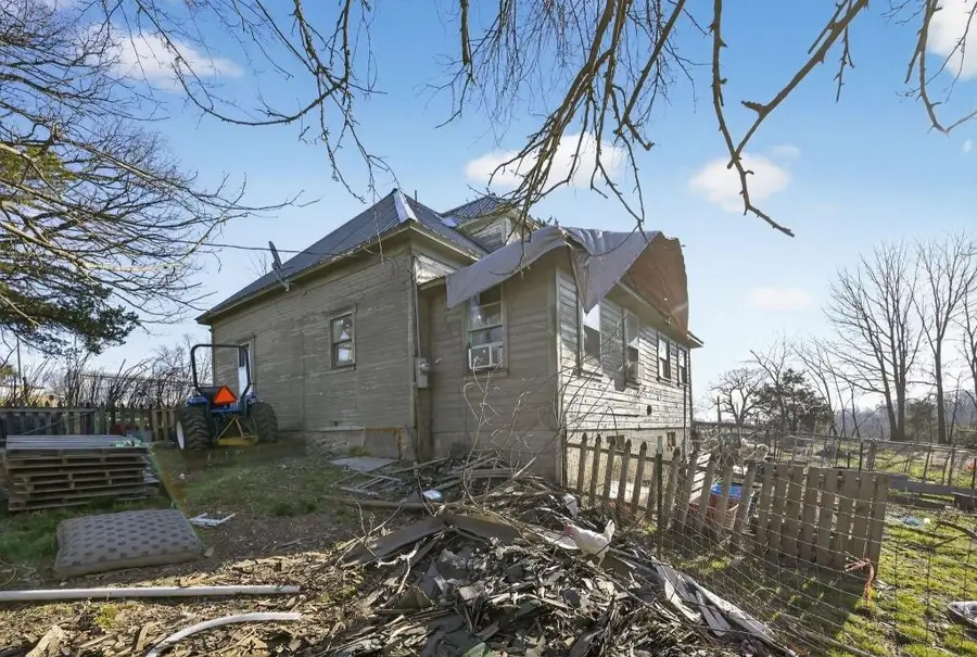 511 E 7th Street, Miller, MO 65707 - #2