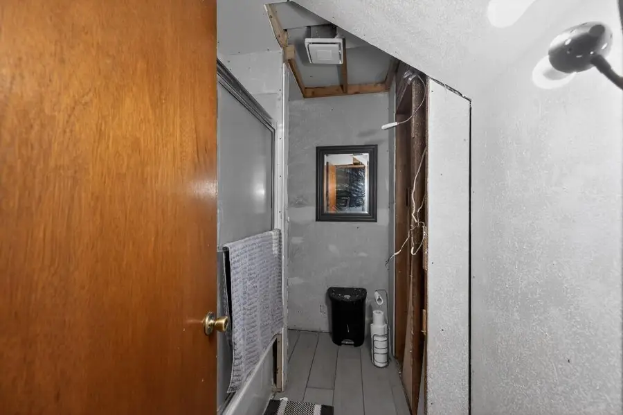 511 E 7th Street, Miller, MO 65707 - #3