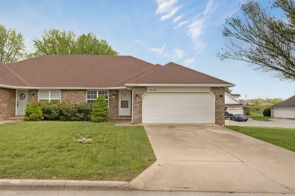816 Foxx Drive, Nixa, MO 65714