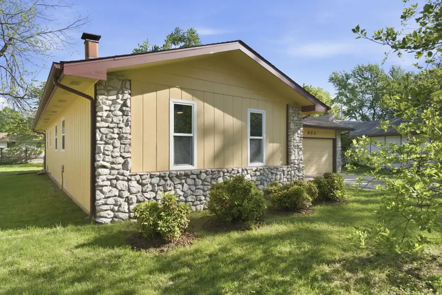 923 E Guinevere Street, Springfield, MO 65807 - #3