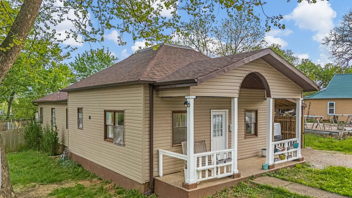 502 W 4th Street, Willow Springs, MO 65793 - #1