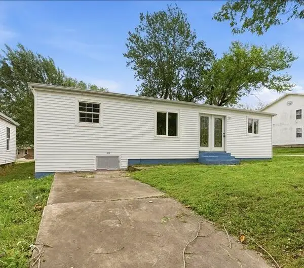 1209 N Central Avenue, Monett, MO 65708 - #1