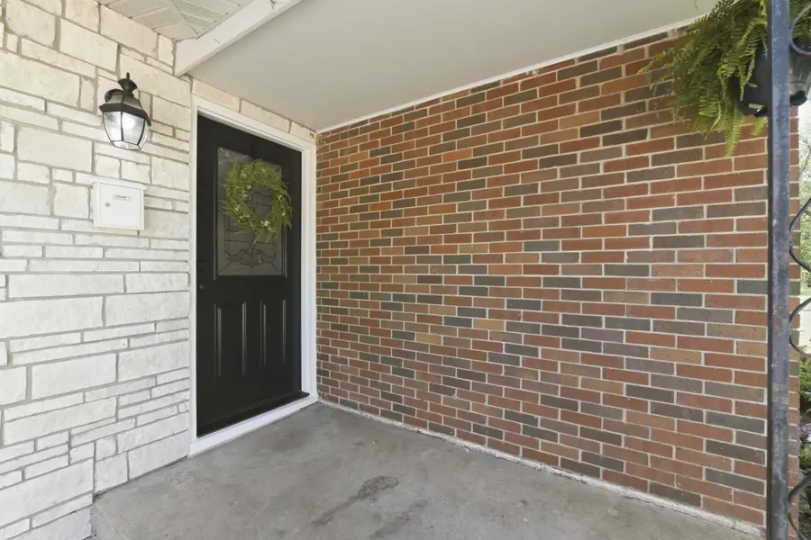 1309 N Central Avenue, Monett, MO 65708 - #3