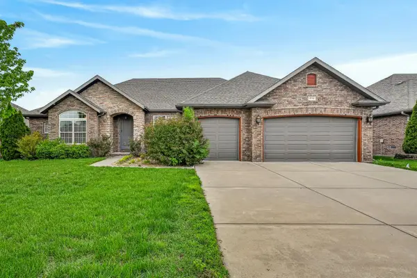 4844 S Farm Rd 131, Springfield, MO 65810