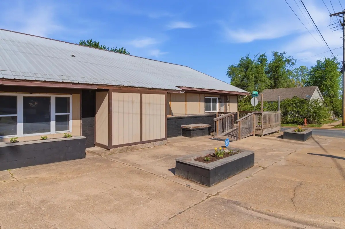 201 S Lake Street, Mountain Grove, MO 65711 - #1