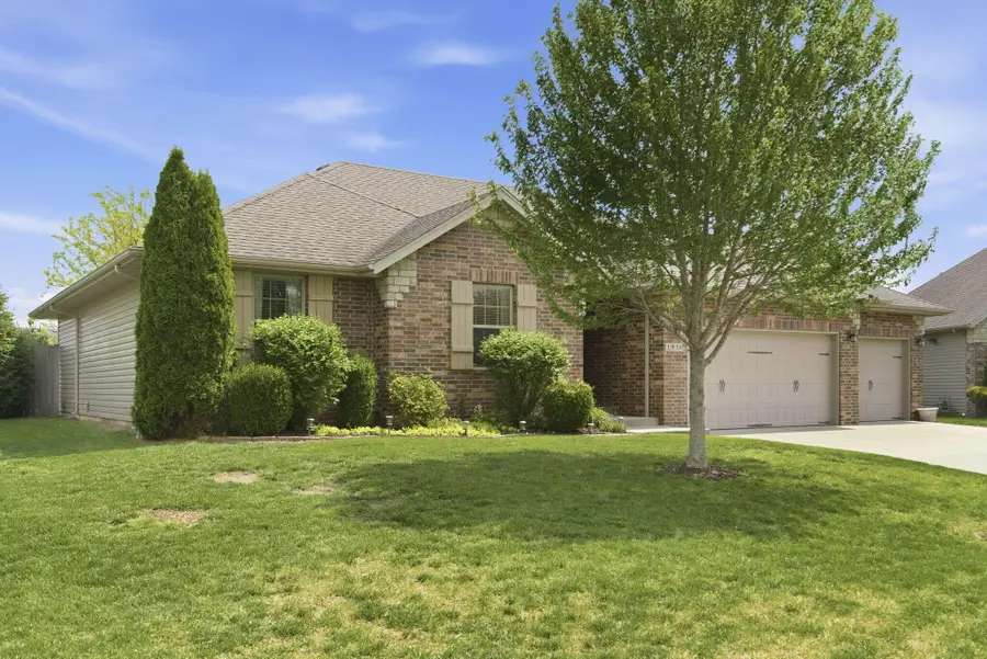 1938 N Pavilion Place, Strafford, MO 65757 - #2