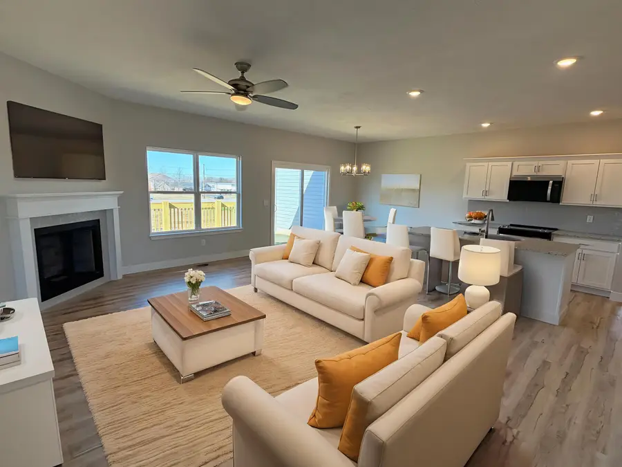 1281 N Maxine Avenue, Nixa, MO 65714 - #3