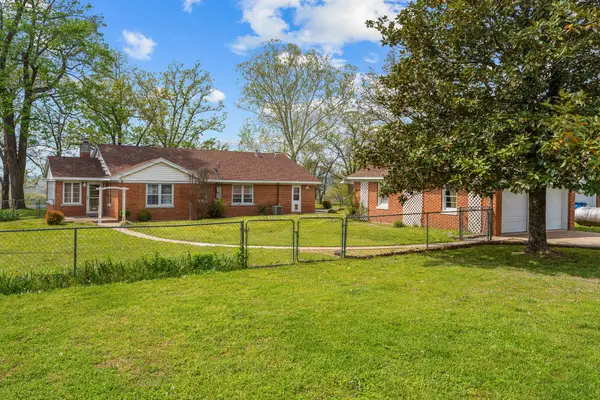 155 N Hickory Street, Forsyth, MO 65653