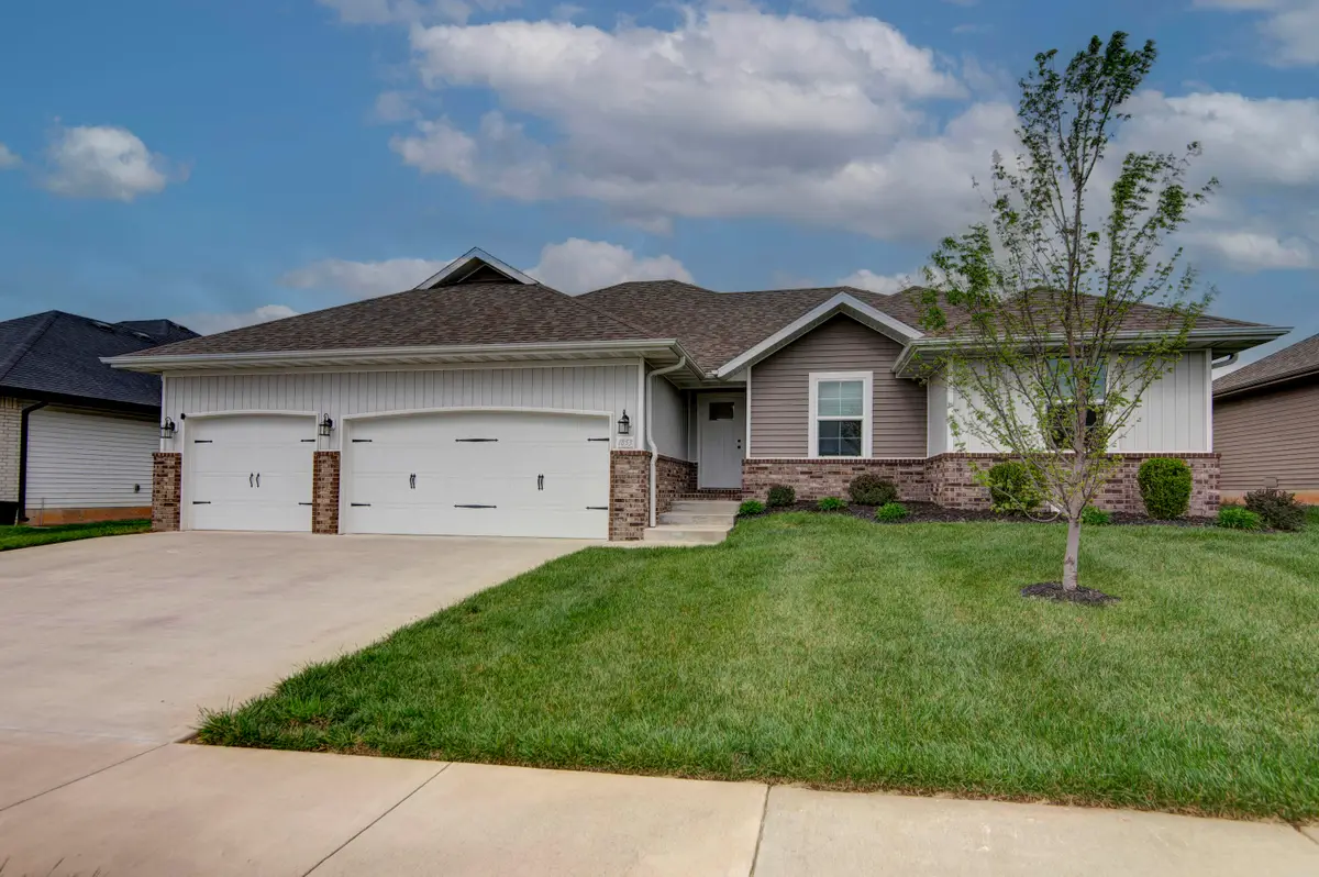 1853 S Lullwood Avenue, Springfield, MO 65802 - #1