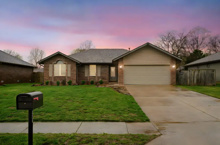 501 S Suburban Avenue, Springfield, MO 65802 - #3