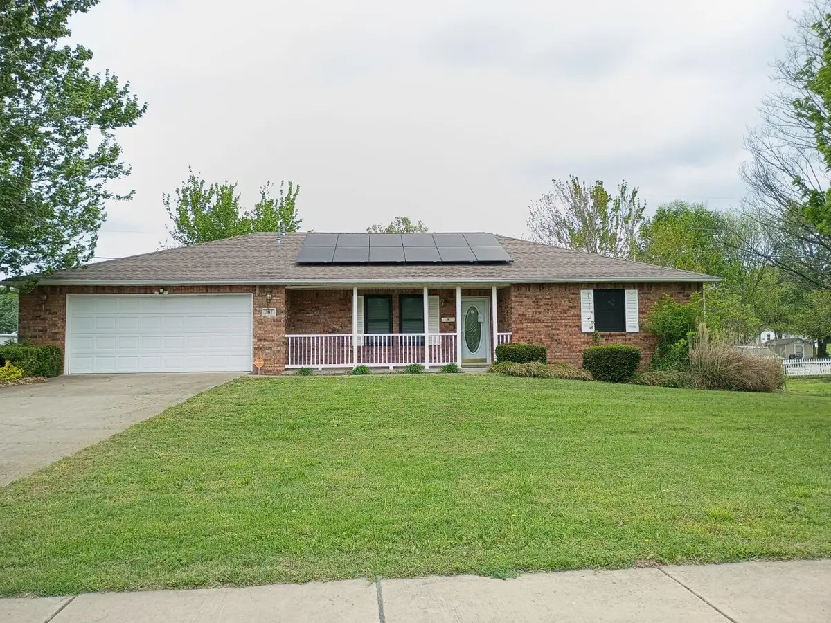 307 E Commercial Street, Pierce City, MO 65723 - #1