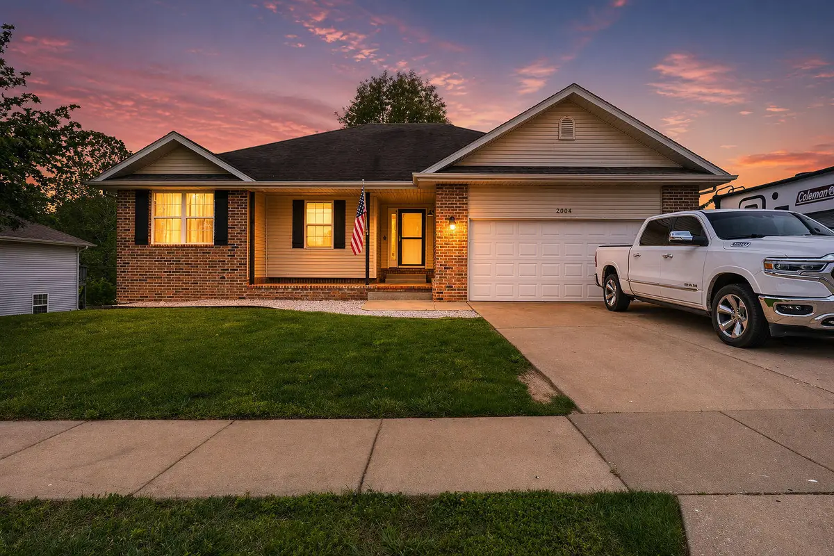 2004 E Lee Street, Republic, MO 65738 - #1