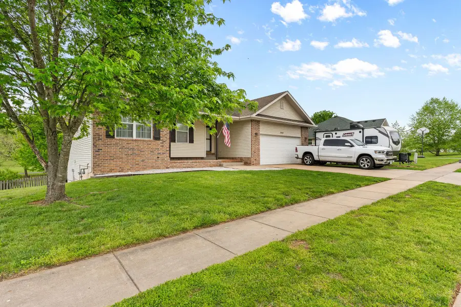 2004 E Lee Street, Republic, MO 65738 - #3