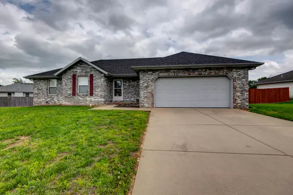 6006 N 9th Avenue, Ozark, MO 65721