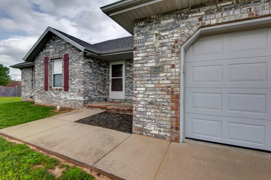 6006 N 9th Avenue, Ozark, MO 65721 - #2