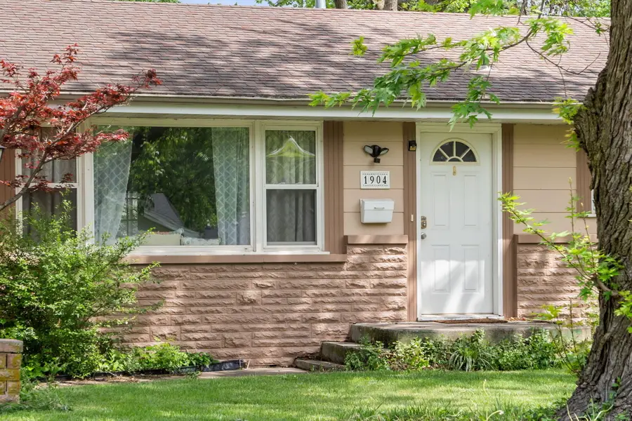 1904 S Valley Road Avenue, Springfield, MO 65804 - #2