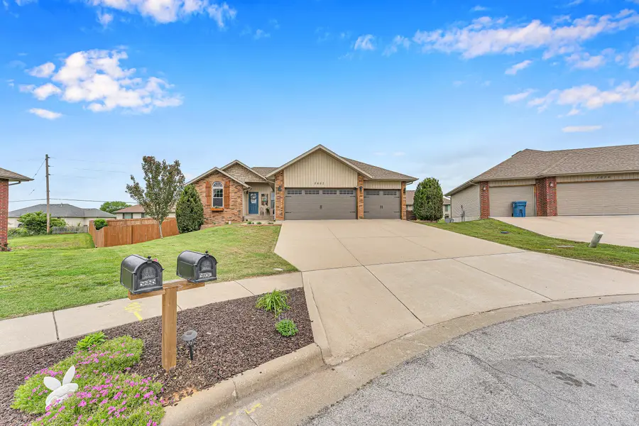 5657 S Vicksburg Battle Court, Battlefield, MO 65619 - #2
