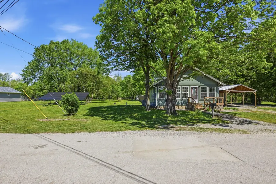 335 E Cofield Street, Aurora, MO 65605 - #3