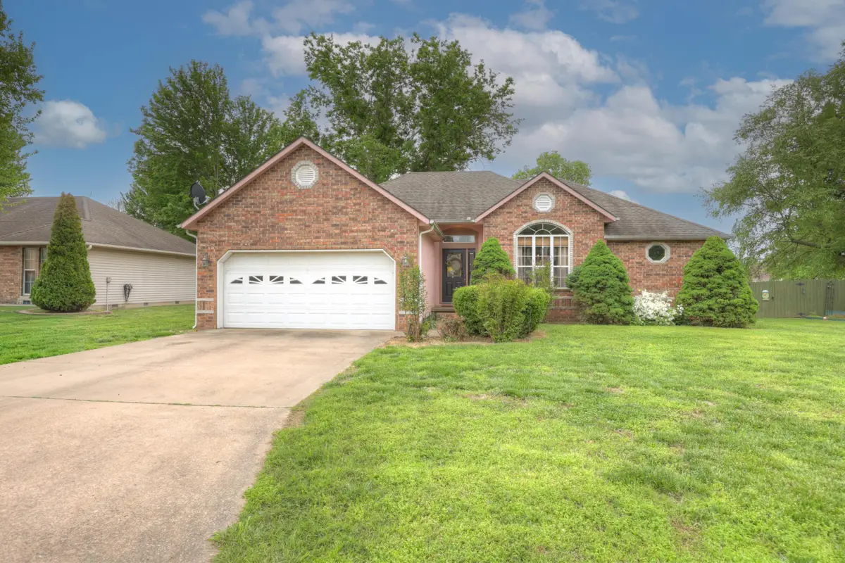 104 Briar Meadow Drive, Carl Junction, MO 64834 - #1
