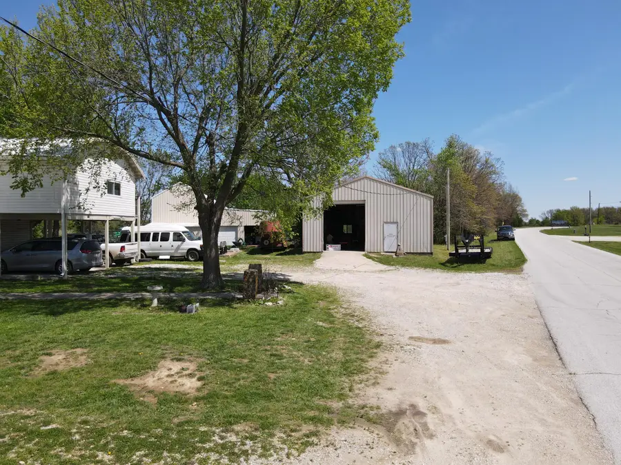 1231 E Clinton Road, Seymour, MO 65746 - #2