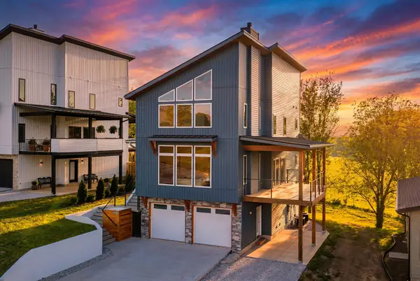 2807 S 14th Avenue, Ozark, MO 65721