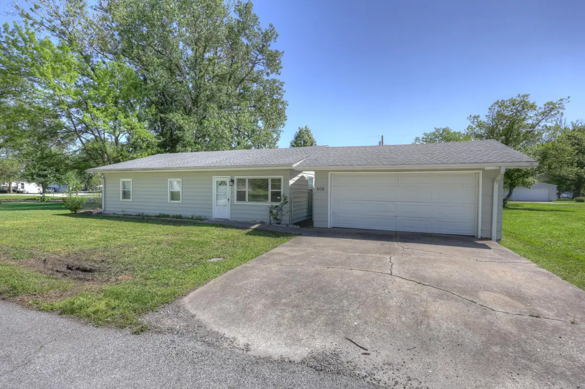 606 Maiden Lane, Jasper, MO 64755 - #1